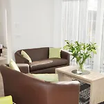 Lägenhetshotell Adapt - Adlershof 4*