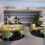 Lägenhetshotell Adapt - Adlershof 4*