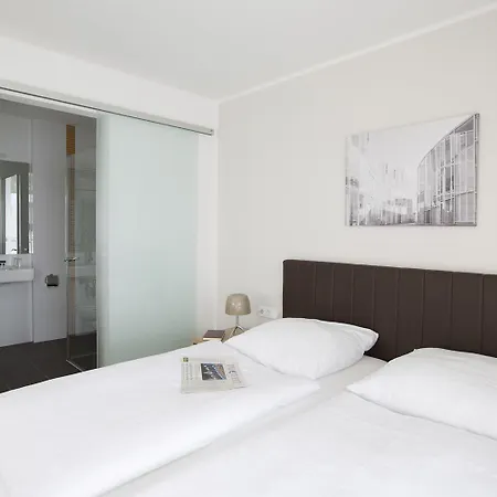 Adapt - Adlershof Апарт-отель