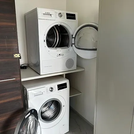 Adapt - Adlershof Lägenhetshotell