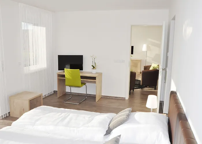 Adapt - Adlershof 4*