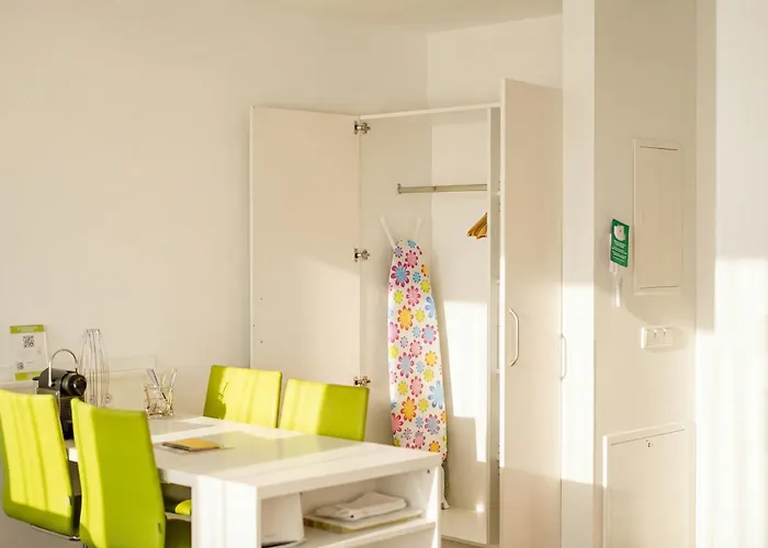 Adapt - Adlershof 4* Berlim