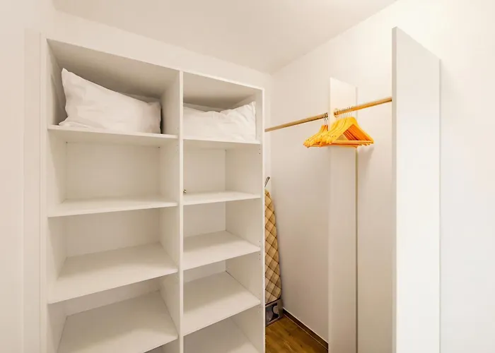 Lägenhetshotell Adapt - Adlershof 4*