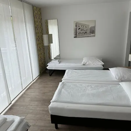 Adapt - Adlershof Lägenhetshotell 4*