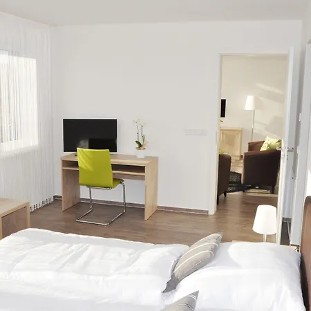 Adapt - Adlershof 4*