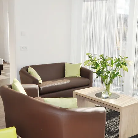 Lägenhetshotell Adapt - Adlershof 4*