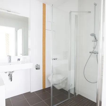 Adapt - Adlershof 4*