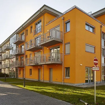 Lägenhetshotell Adapt - Adlershof 4*